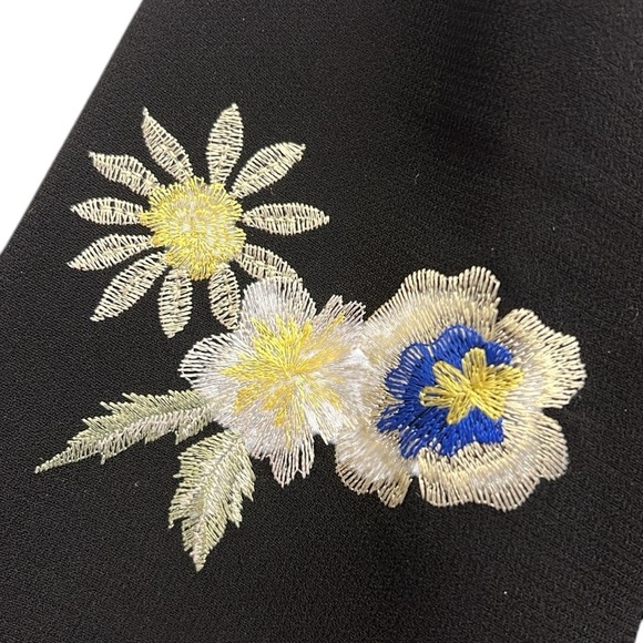 Tahari ASL Black Floral Embroidered Jacket 12 Flared Sleeve Lined Round Neckline - Picture 9 of 14